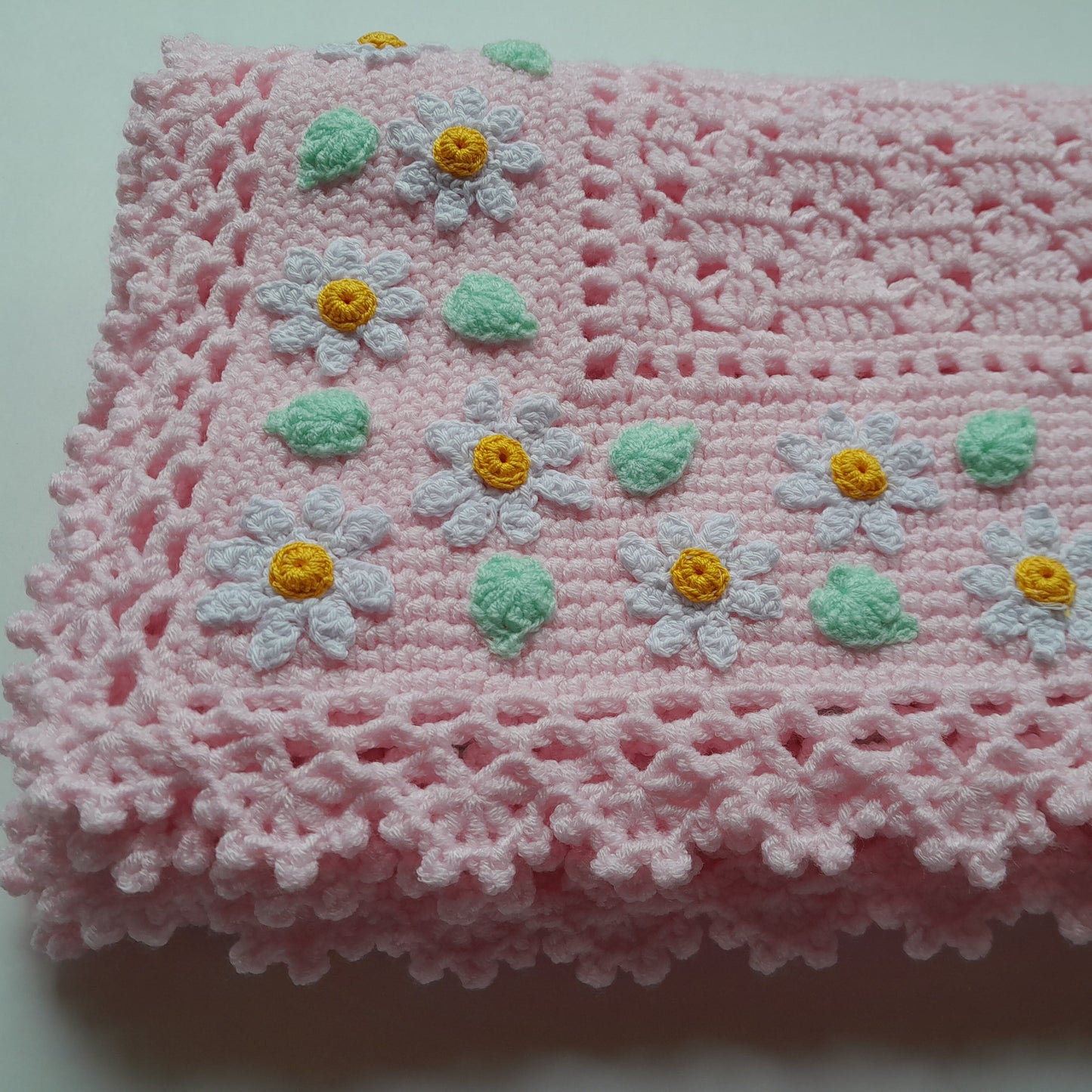 Crochet Baby Blanket Delicate Pink Daisy Flowers Applique