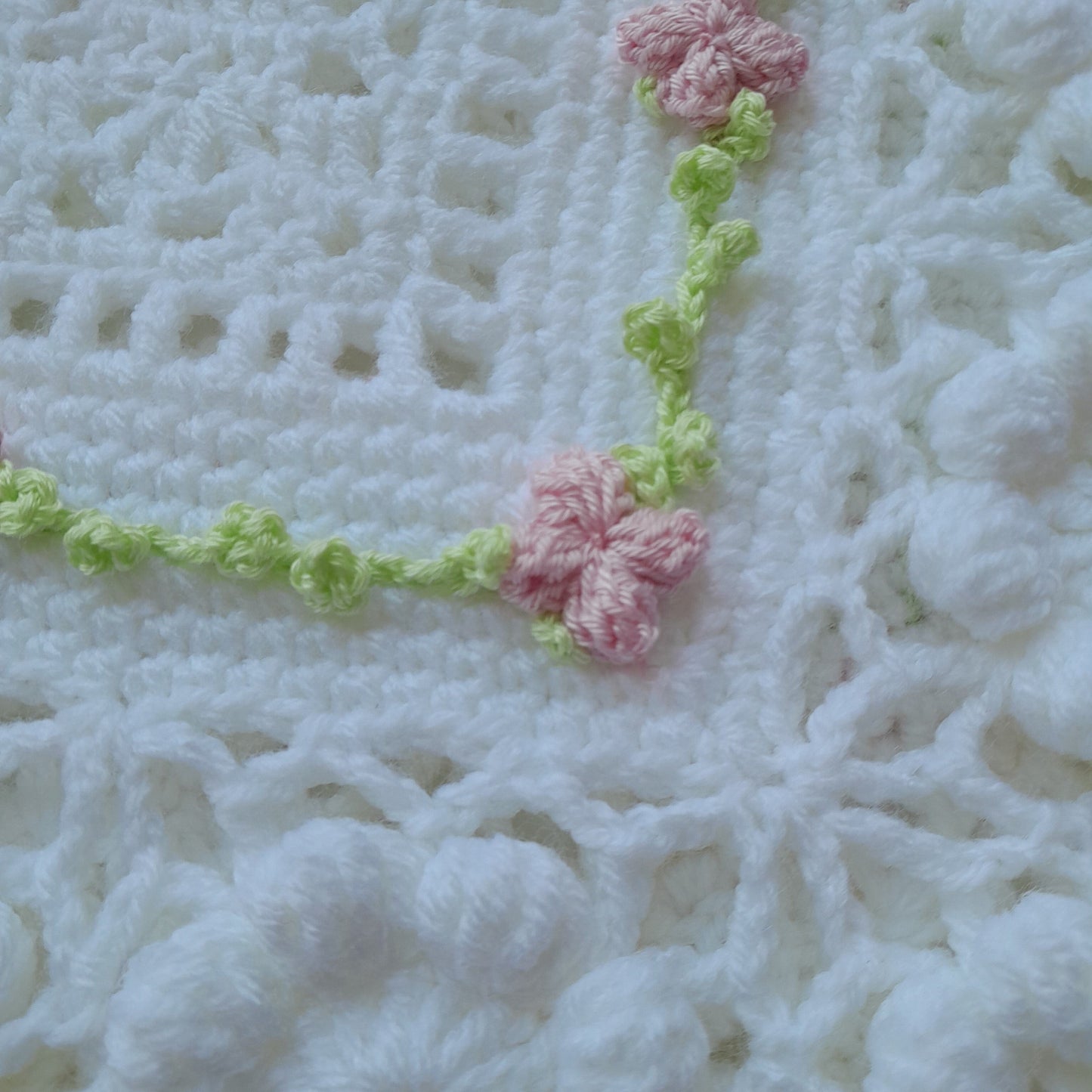 Crochet Baby Blanket White Blossom Flowers