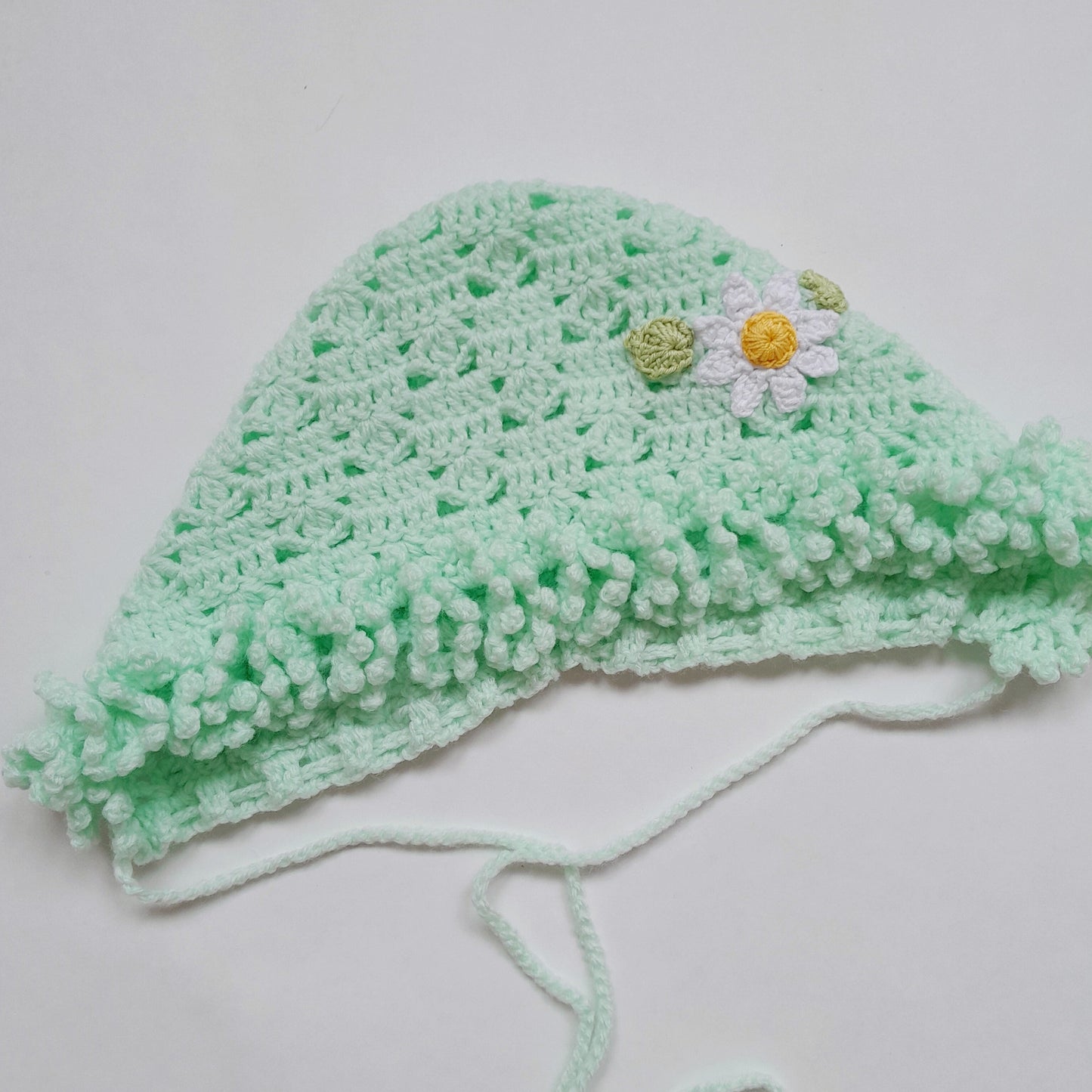 Crochet Baby Blanket Ladybug Daisy Flowers applique, Baby Bonnet