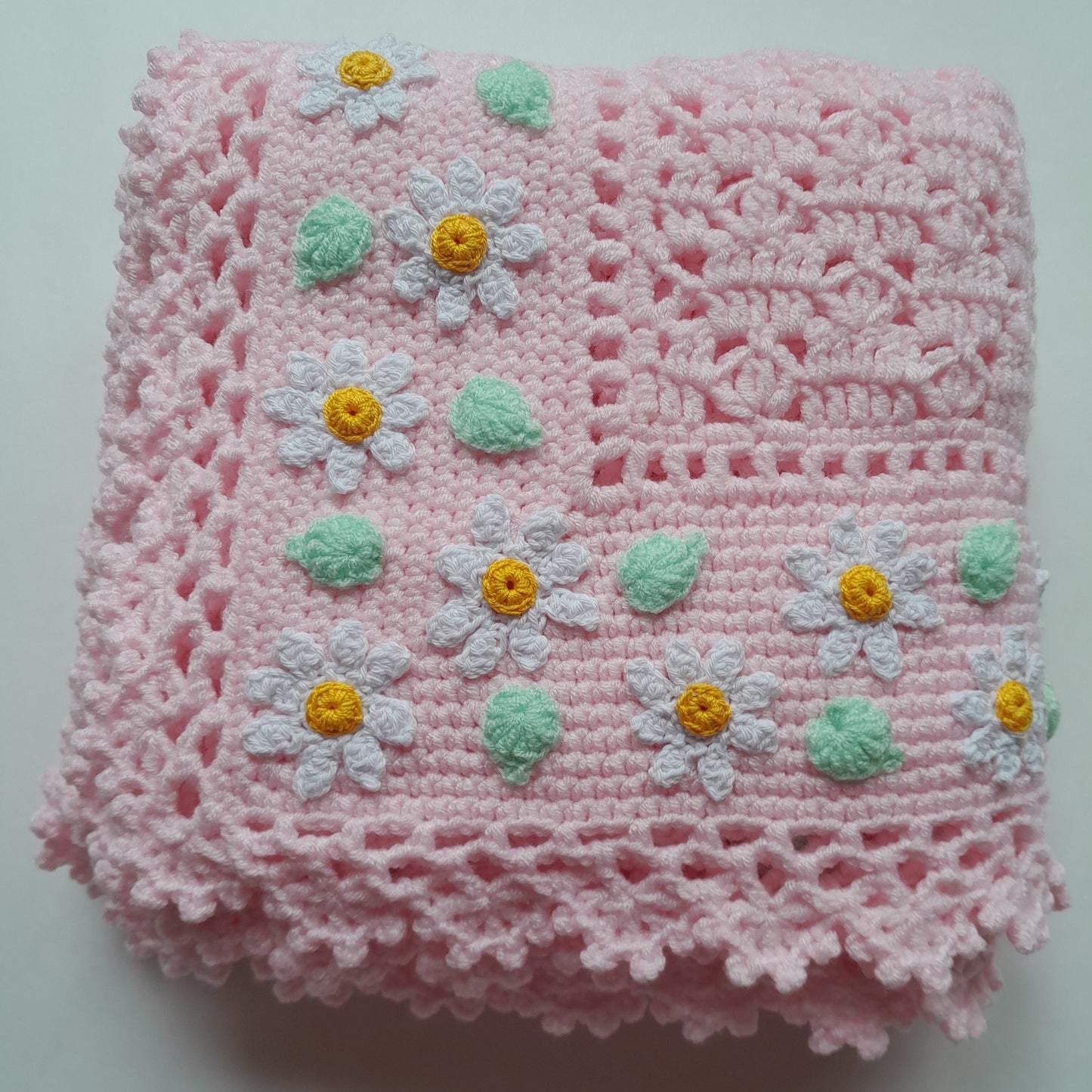 Crochet Baby Blanket Delicate Pink Daisy Flowers Applique