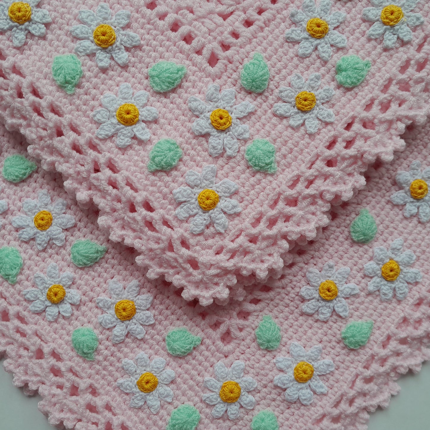 Crochet Baby Blanket Delicate Pink Daisy Flowers Applique