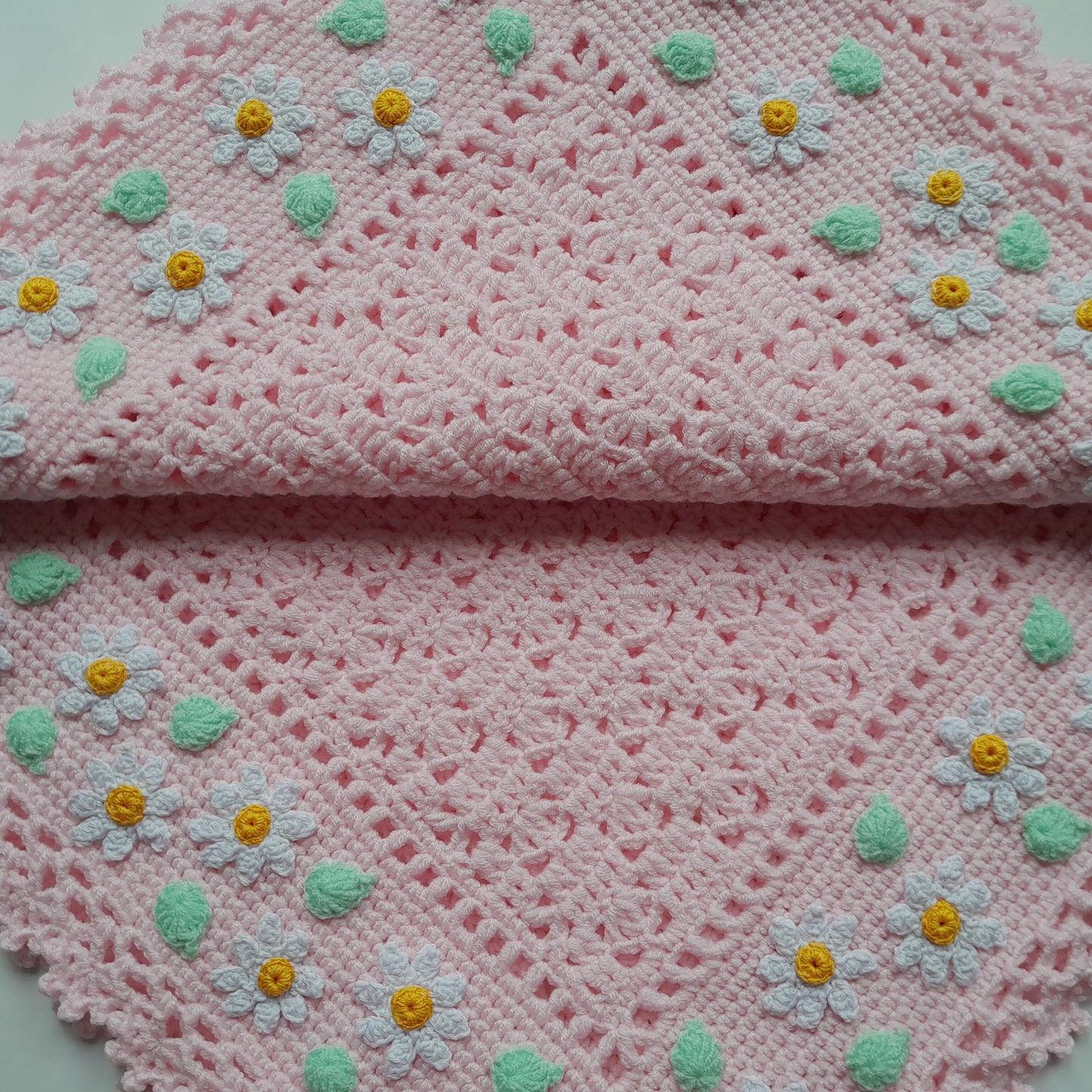 Crochet Baby Blanket Delicate Pink Daisy Flowers Applique
