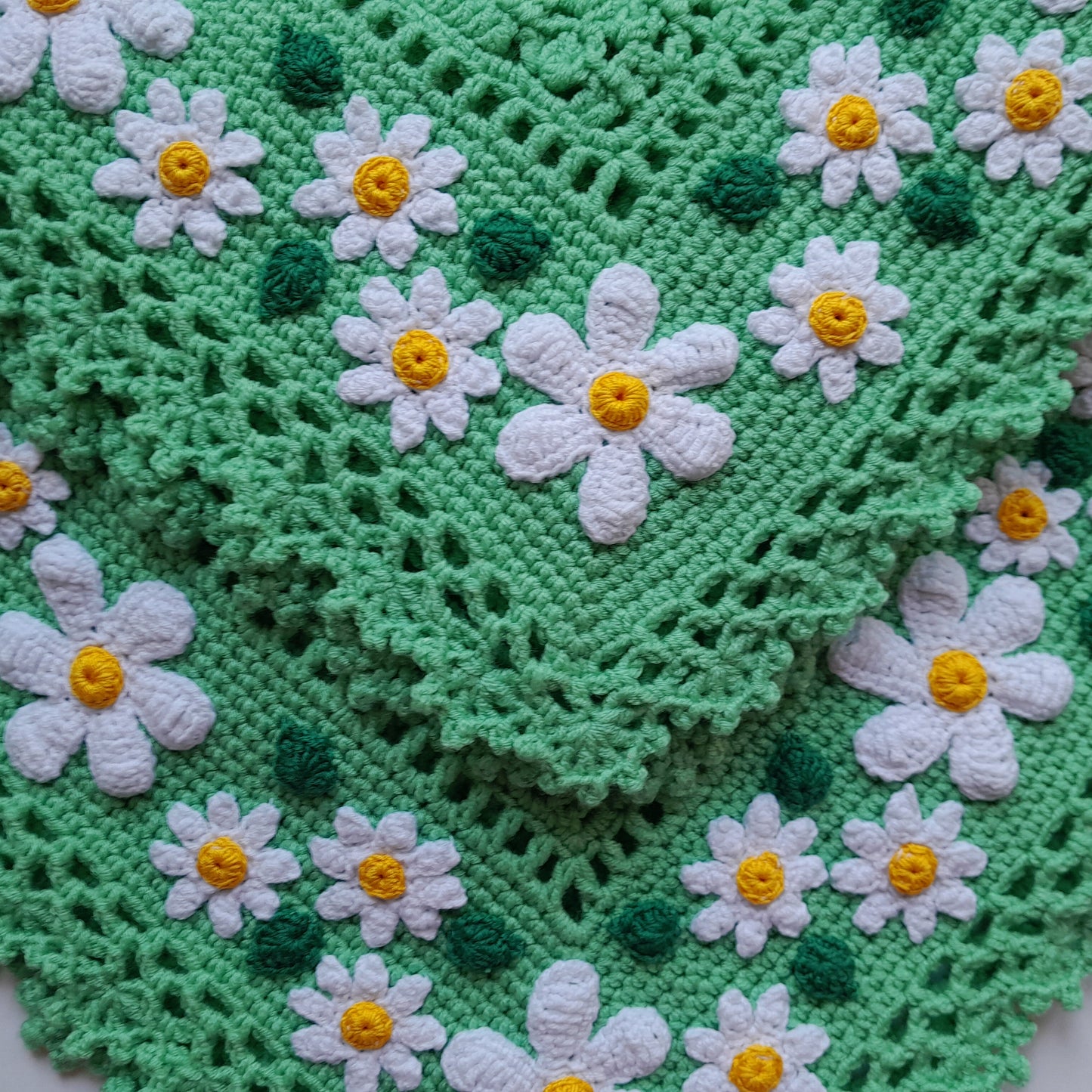 Green Crochet Baby Blanket with Daisy Flowers Applique