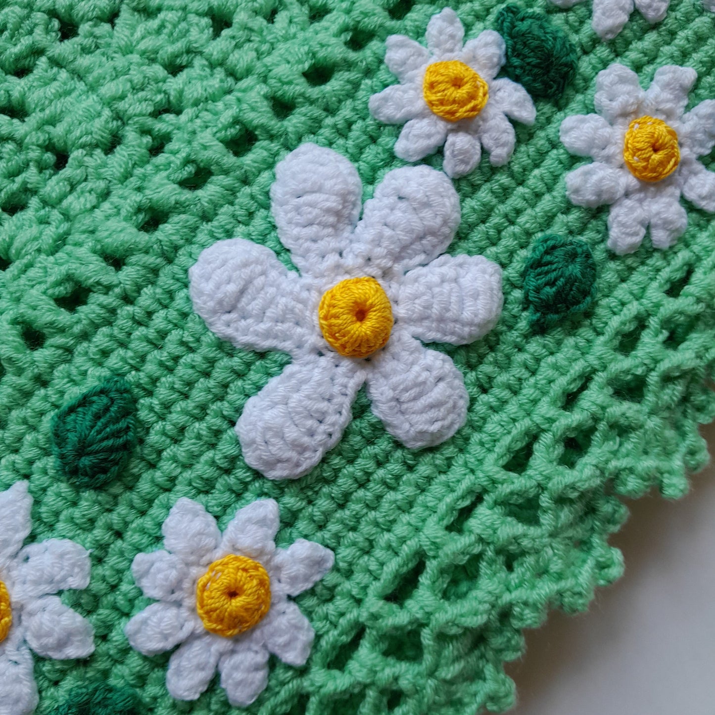Green Crochet Baby Blanket with Daisy Flowers Applique